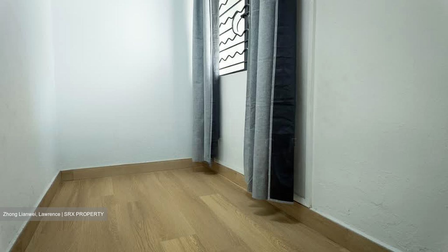 Jalan Pacheli (D19), Terrace #566507521